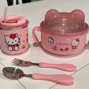 Hello kitty dinnerware set